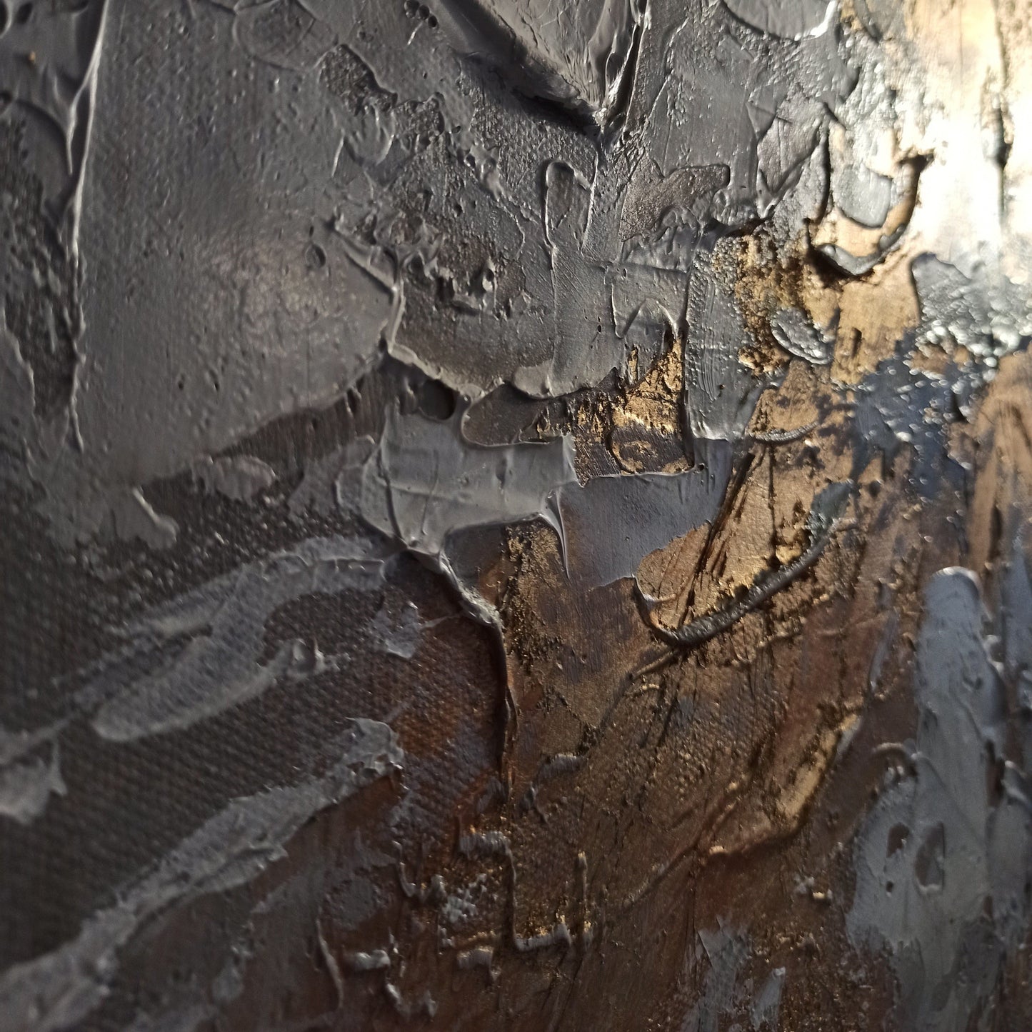 Side view showing the raised impasto depth of Aeterna
